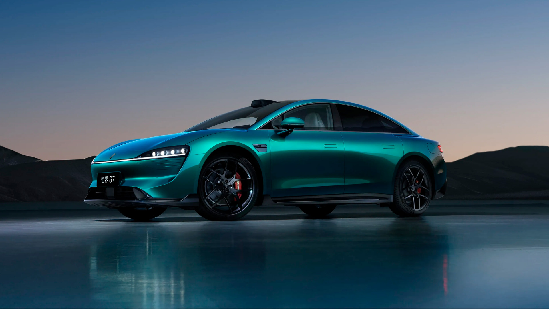 Электромобили Luxeed S7 из Китая